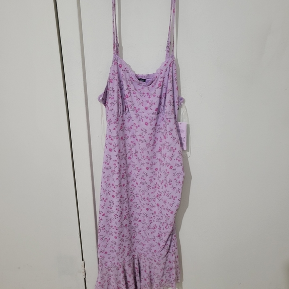 Dress - Picture 8 of 8